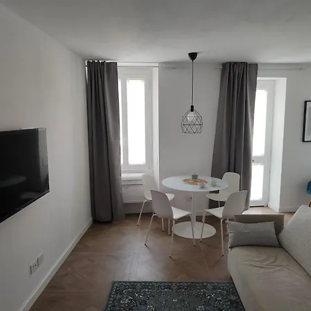 Tiffany Apartment